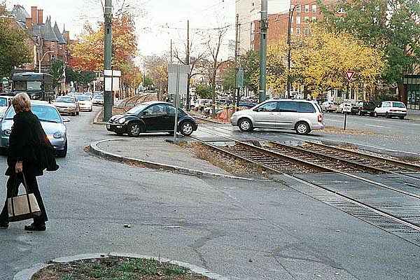 009_6 Coolidge Corner.jpg (54589 bytes)